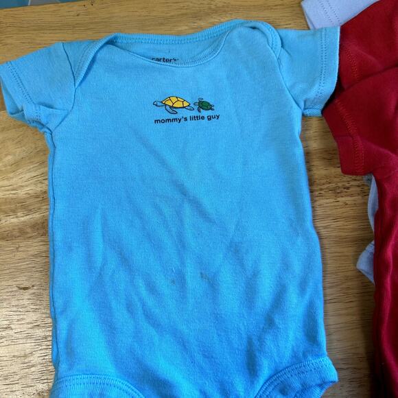 11+ pcs Baby 0-3 months clothes 5 one-piece 1 shirts 5 pairs of socks - Picture 3 of 9